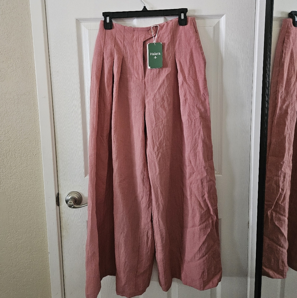 HALARA Pleated Wide-Leg Pants in Dusty Rose